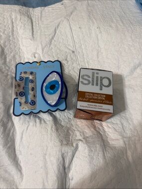 Sunday State Evil Eye Hair Clip Set + Slip Crystal Collection Box